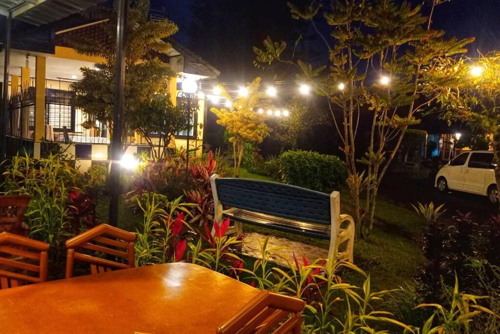 Designer Villa Tokyo Cianjur Exterior foto