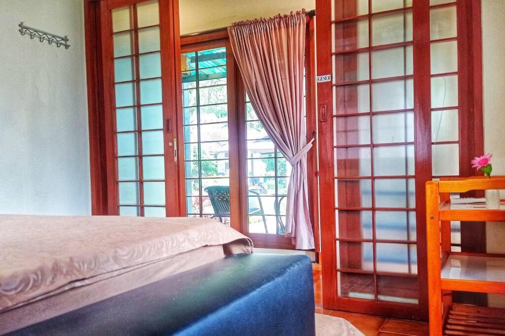 Designer Villa Tokyo Cianjur Exterior foto