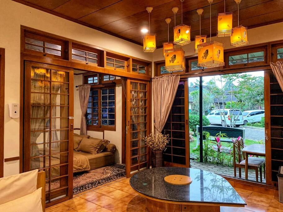 Designer Villa Tokyo Cianjur Exterior foto