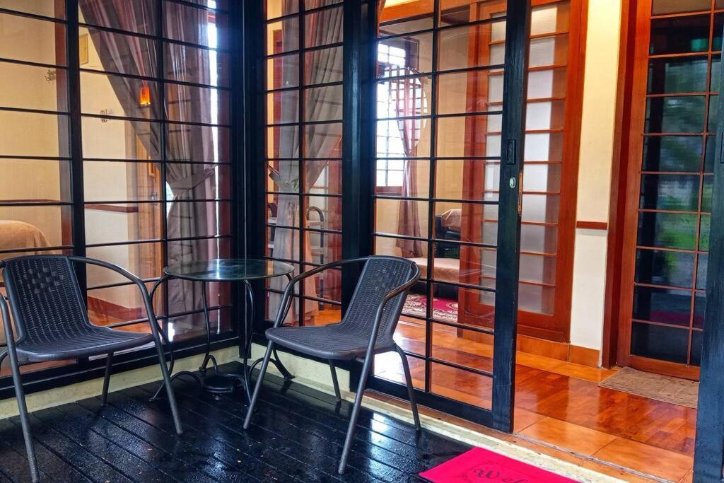 Designer Villa Tokyo Cianjur Exterior foto