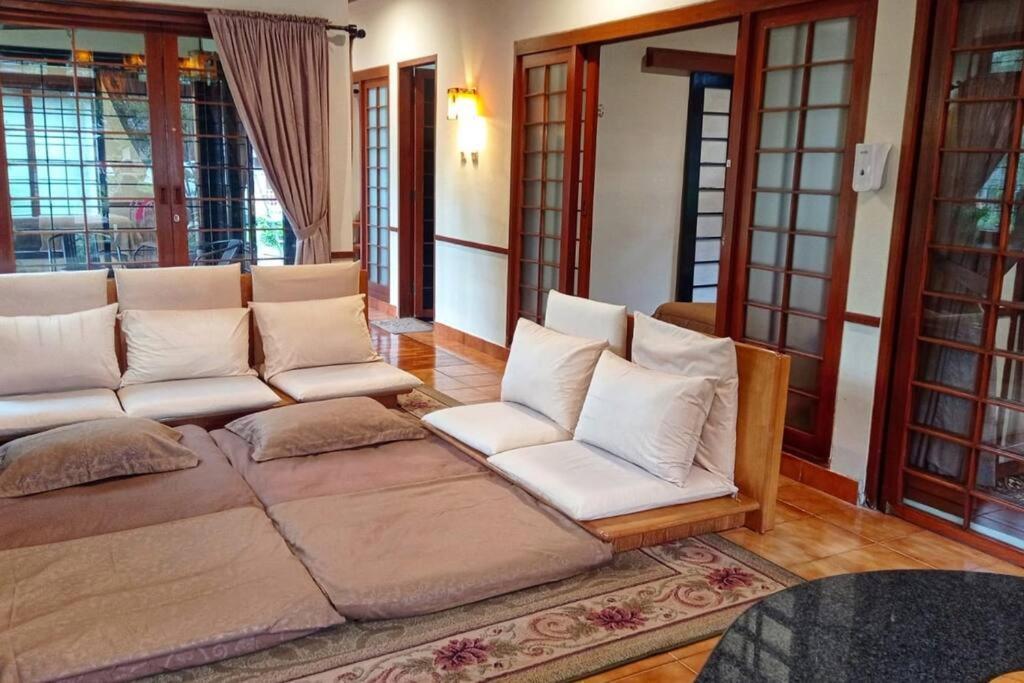 Designer Villa Tokyo Cianjur Exterior foto